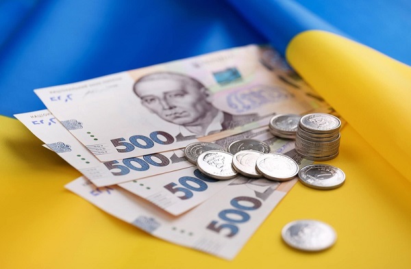 Розмір середньої зарплати в Україні