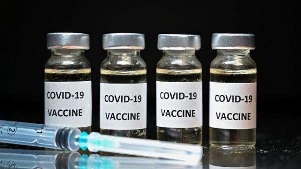 Кому вакцинуватися від COVID‑19 протипоказано: роз'яснення МОЗ