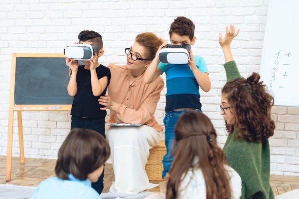 Навчальний простір з віртуальною реальністю