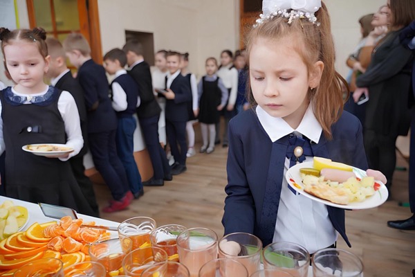 Безкоштовне харчування школярів