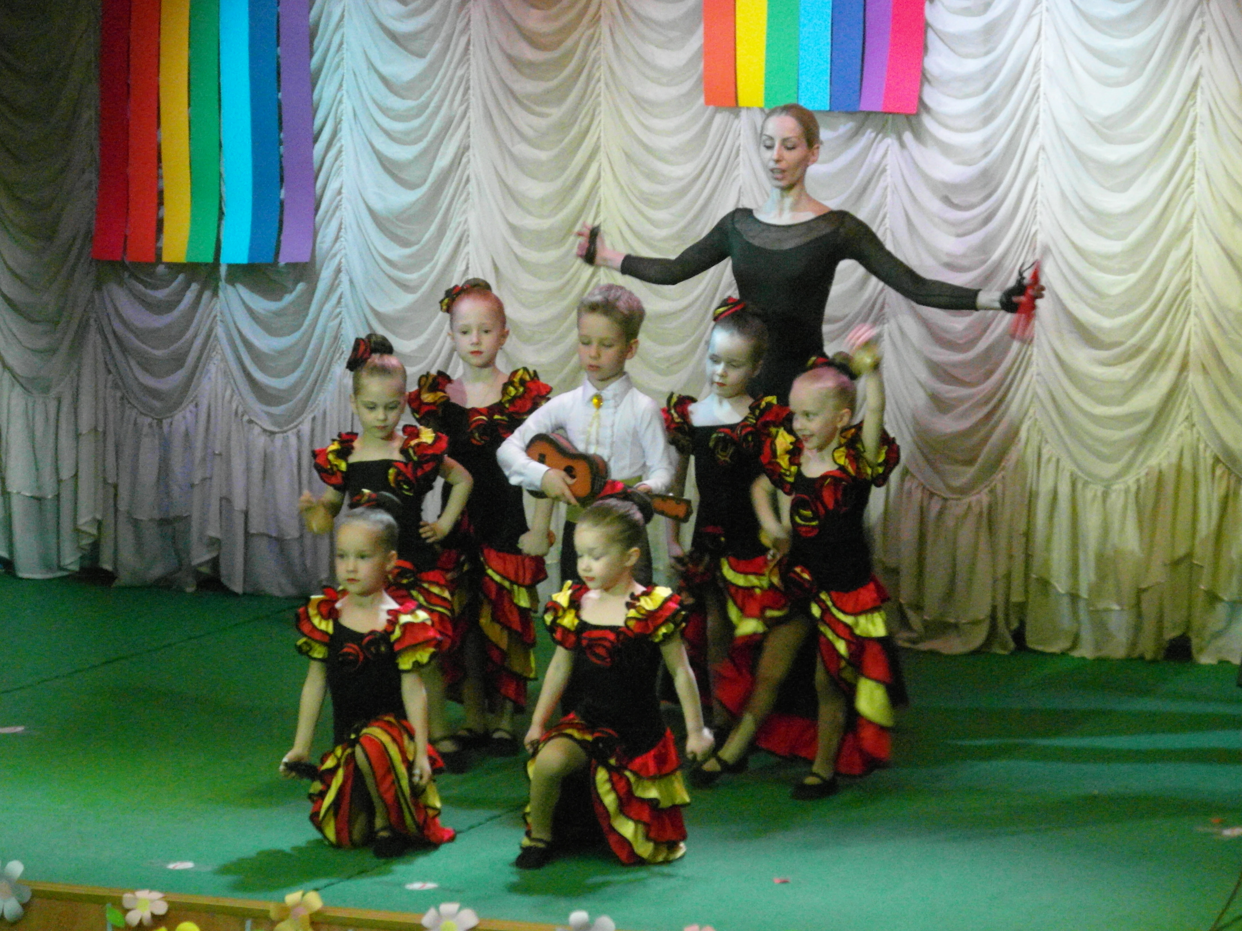 Співанкова райдуга дитинства — свято талантів дошкілля Шевченківського району Києва Співанкова райдуга дитинства — свято талантів дошкілля Шевченківського району Києва