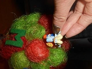 Топіарій із кіндер-сюрпризами Топіарій із кіндер-сюрпризами