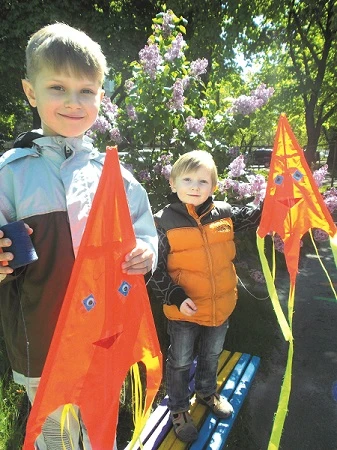 Як зробити повітряного змія своїми руками Як зробити повітряного змія своїми руками