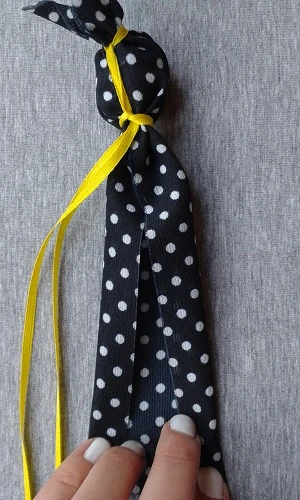 Як швидко з дитиною виготовити іграшку-забавлянку