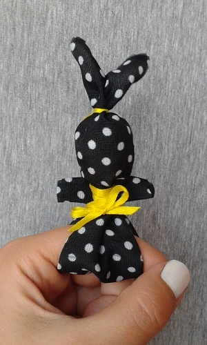 Як швидко з дитиною виготовити іграшку-забавлянку