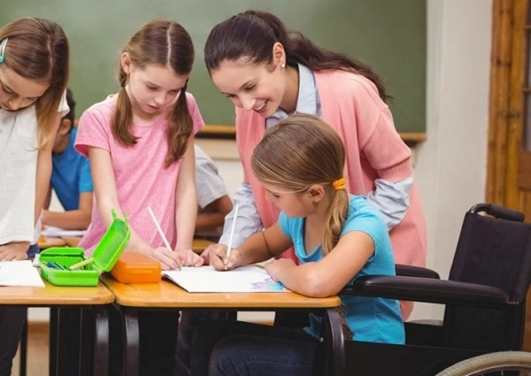 Кабмін удосконалив порядок обліку занять для дітей з особливими освітніми потребами