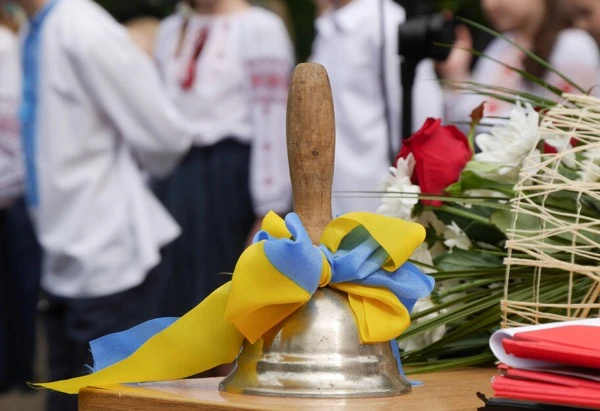 Проведення випускних урочистостей