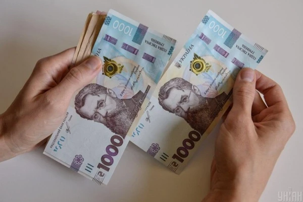 Кабмін оновив умови виплати винагород для педагогів
