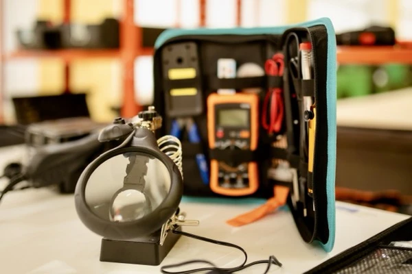 Перша шкільна DIY-лабораторія