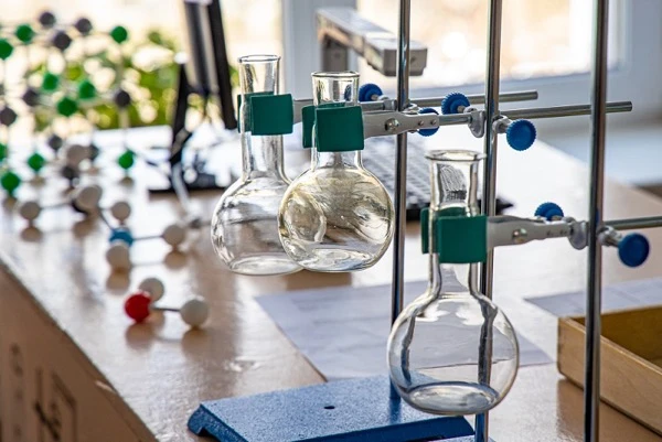 Обладнання для кабінетів профільної старшої школи