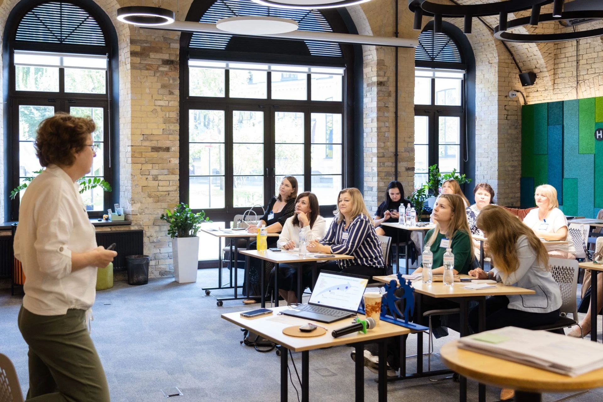 Як вчителю витратити 1500 на навчання?